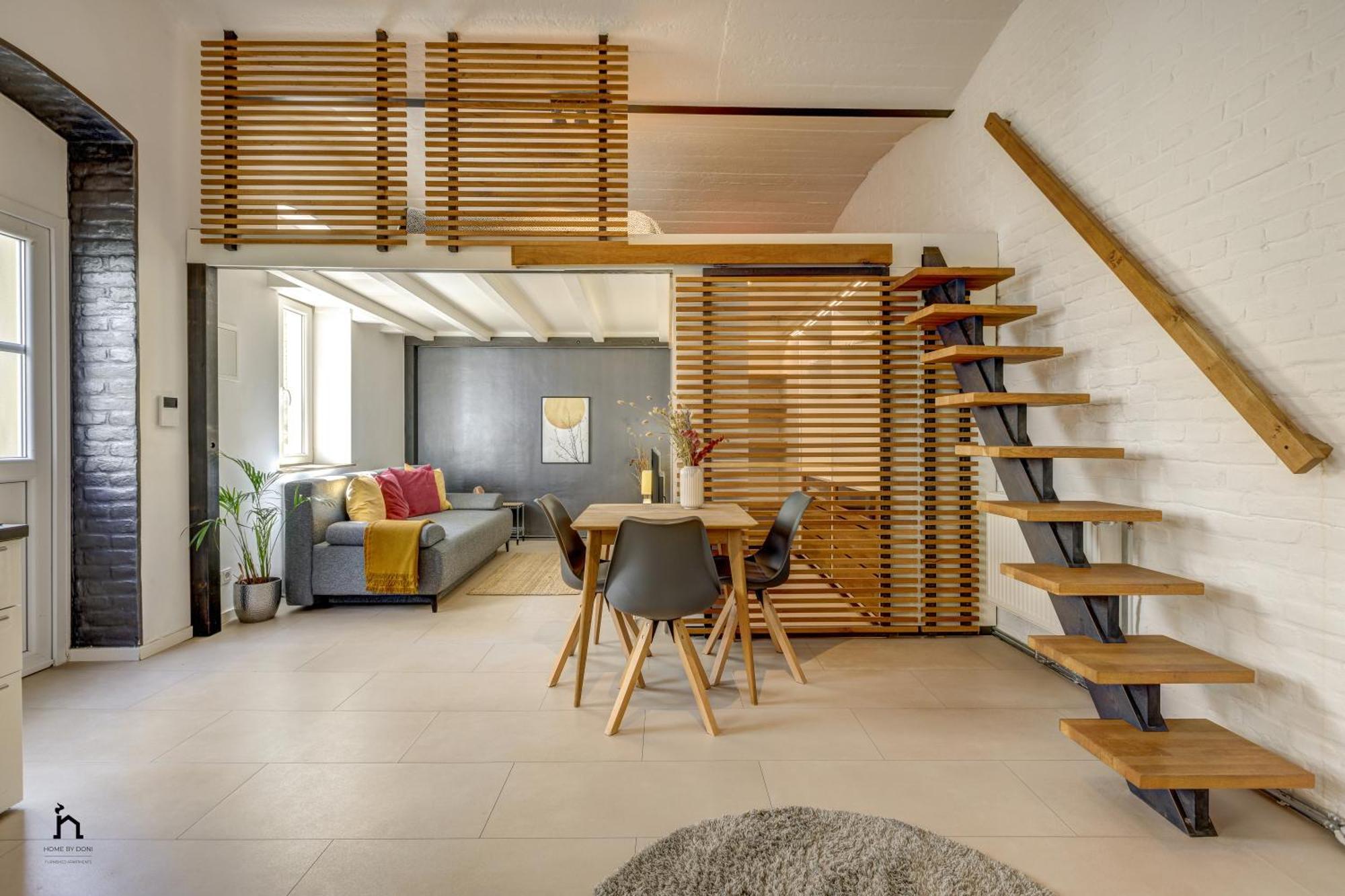 Dachgeschoss-apartment / Ruhig / Zentrale Lage Nahe Staatstheater / Hbf